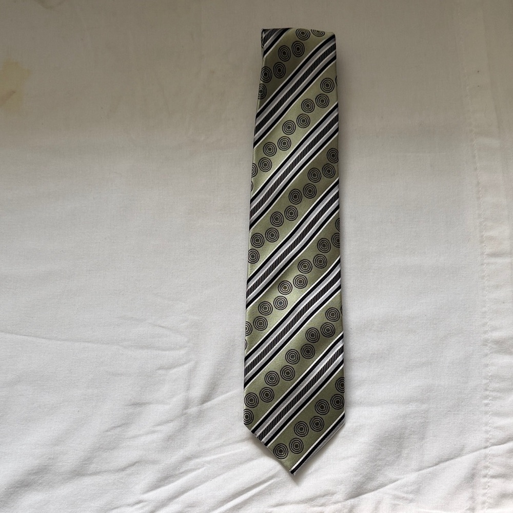 Elegant Italian Olive and Black Men's Tie